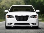 Chrysler 300C SRT8 2011 года